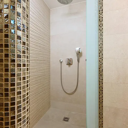 Apartamento Beletage Rituals Premium With Private Jacuzzi And Pool -free Parking Adults Only