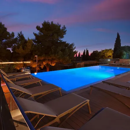Beletage Rituals Premium With Private Jacuzzi And Pool -free Parking Adults Only Apartamento *